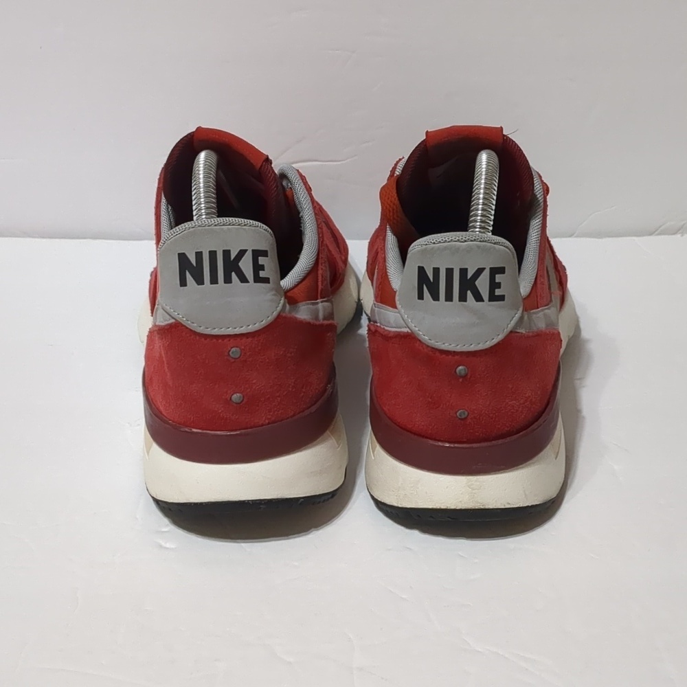Nike Archive 83.M ‘Game Red’ men size 9.5 - Picture 4 of 8